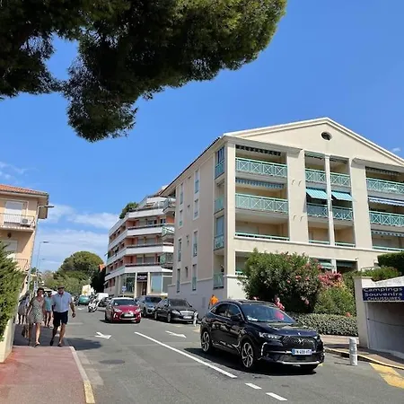 St Raphael Cote D'azur T2 Et Parking Et Terrasse * Saint-Raphaël