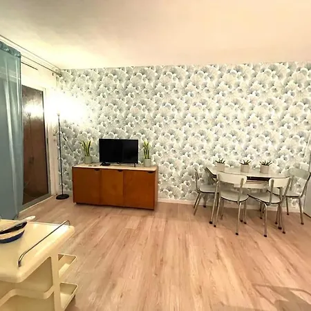 St Raphael Cote D'azur T2 Et Parking Et Terrasse Apartament *