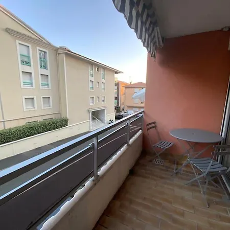 Apartament St Raphael Cote D'azur T2 Et Parking Et Terrasse