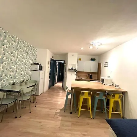St Raphael Cote D'azur T2 Et Parking Et Terrasse * Saint-Raphaël
