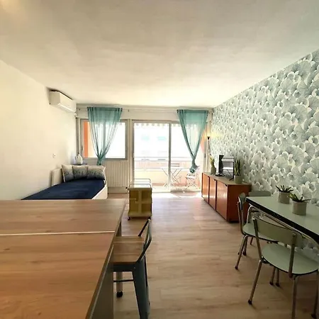 Apartament St Raphael Cote D'azur T2 Et Parking Et Terrasse