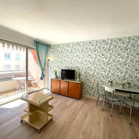 St Raphael Cote D'azur T2 Et Parking Et Terrasse Apartament