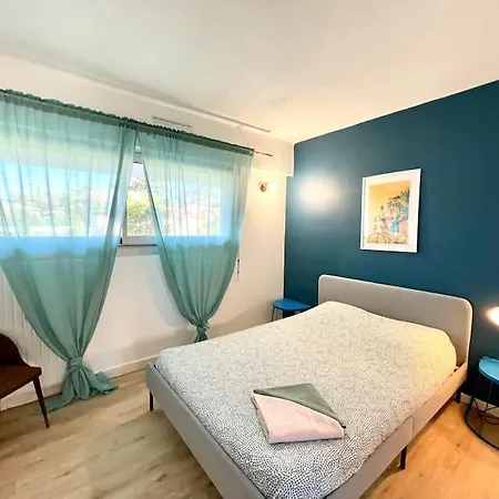 Apartament St Raphael Cote D'azur T2 Et Parking Et Terrasse *
